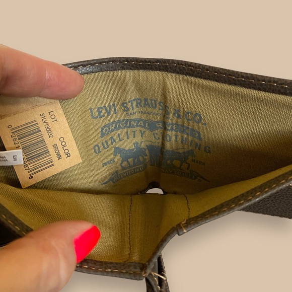 NWT Levi’s Brown Leather Mens RFID Extra Capacity Slimfold Wallet - Picture 11 of 16